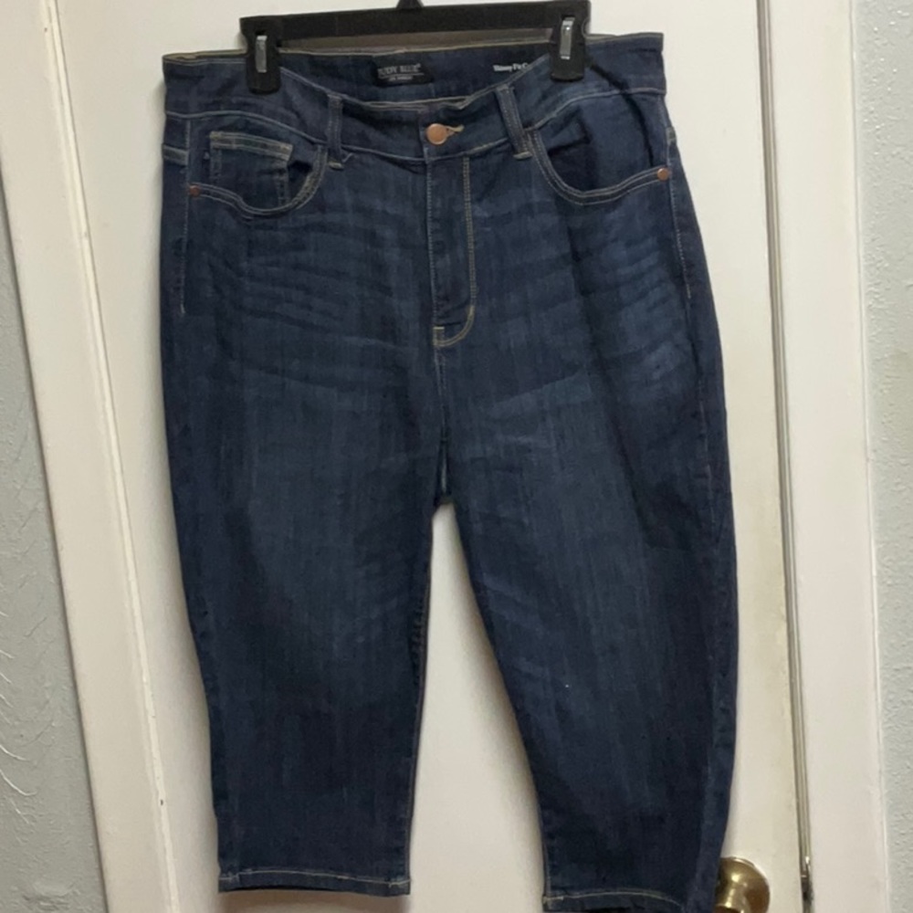 Judy Blue Jean capris 16W